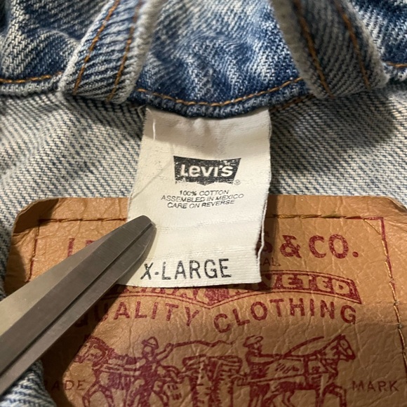 VTG 90s Levi's Blue Denim Jacket Sz XL - Picture 5 of 9